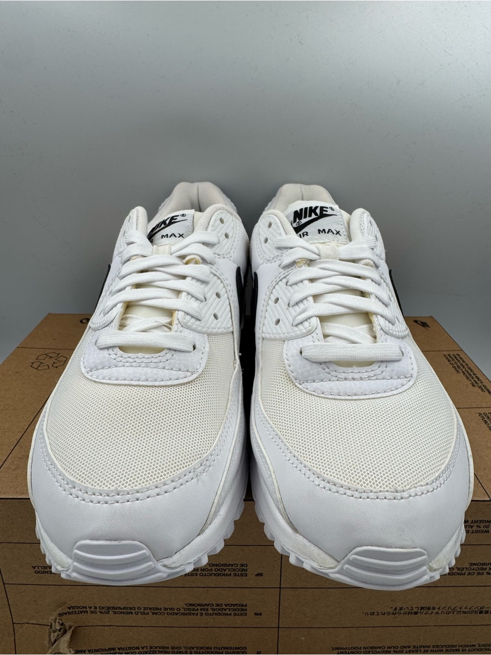 Nike Air Max 90 White Black BRAND NEW Size 10 Women - Picture 3 of 8